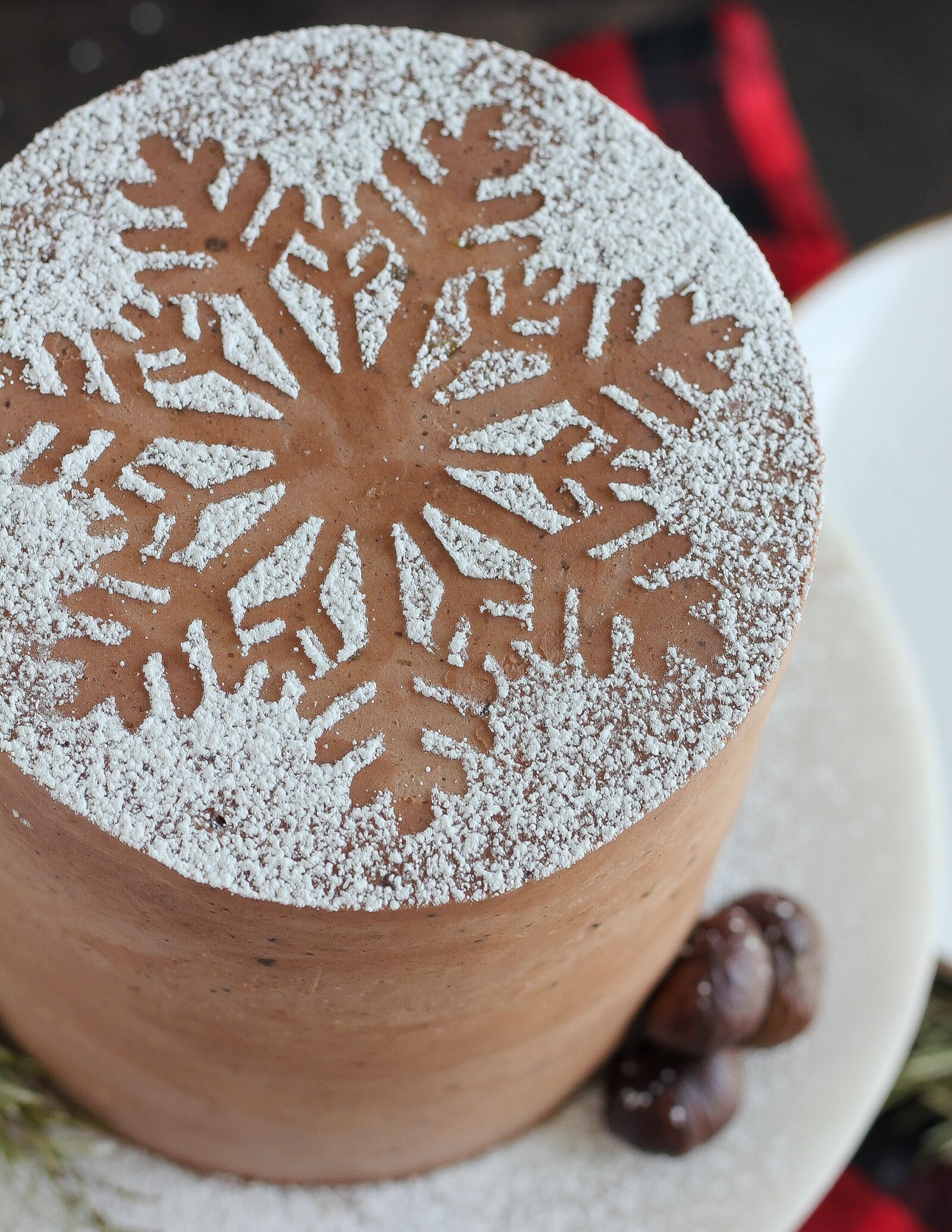 How to Make a Chocolate Snowflake Cake